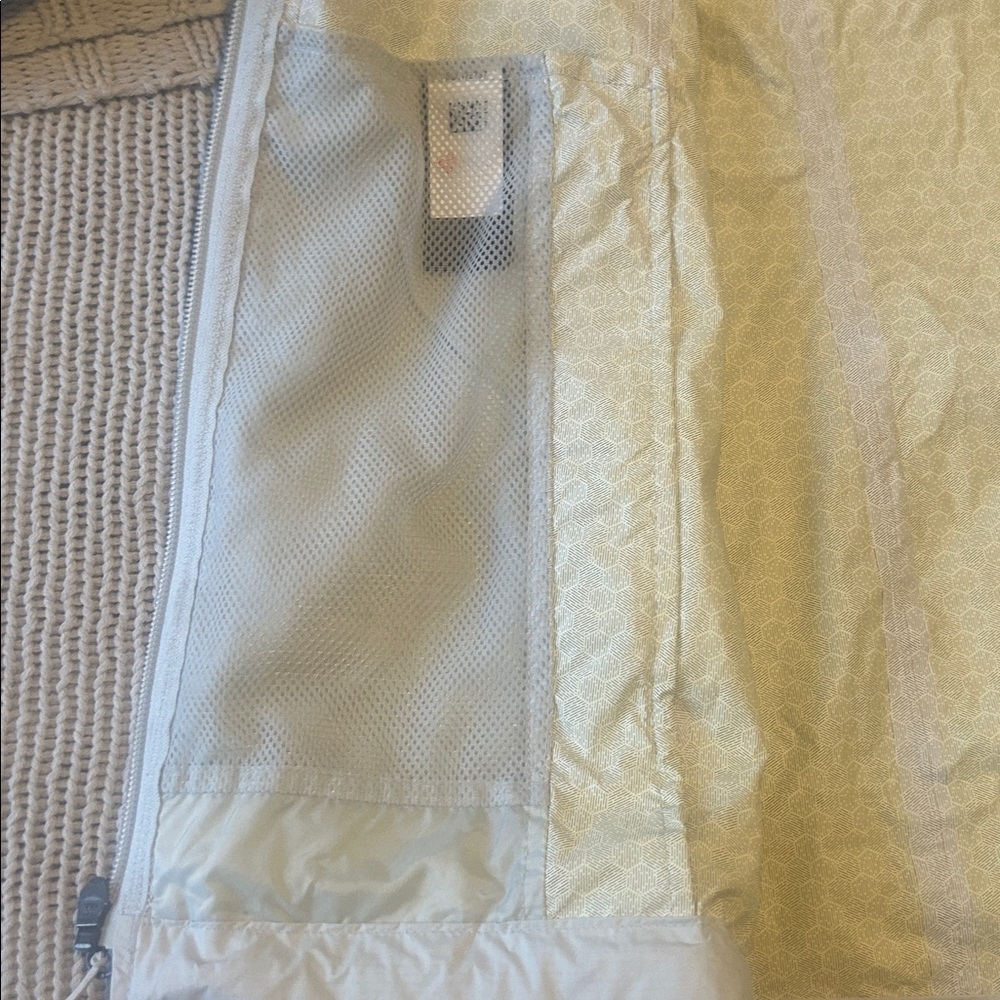 The North Face Women's Packable Rain Jacket - Cream - Picture 14 of 15